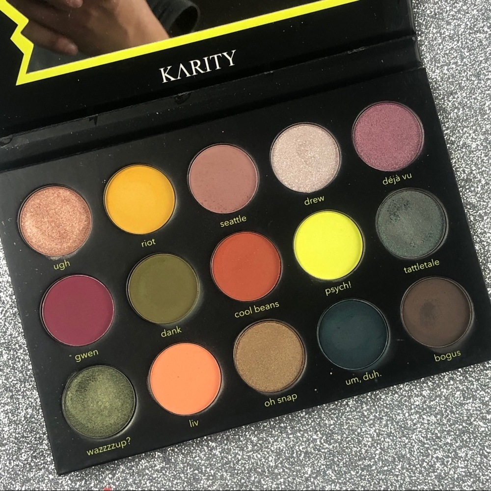 Karity COME AS YOU ARE eyeshadow palette